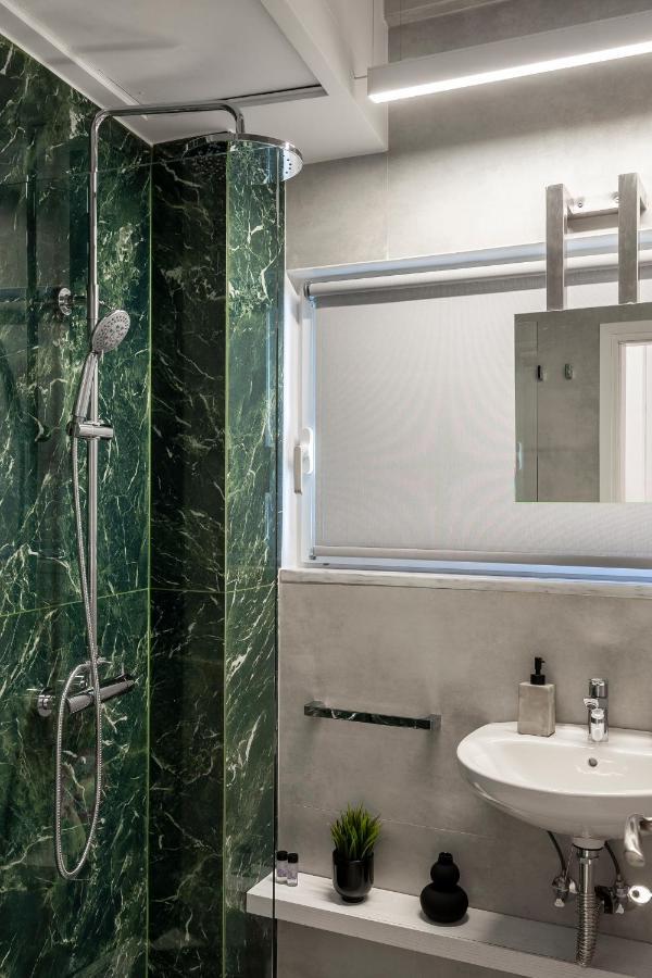 Luxury Studio Apartment Next To The Acropolis أثينا المظهر الخارجي الصورة